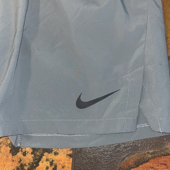 Nike shorts - Picture 2 of 5
